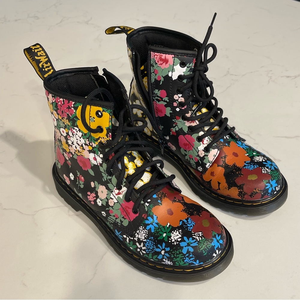 Dr. Martens Boots Flowers with Zipper